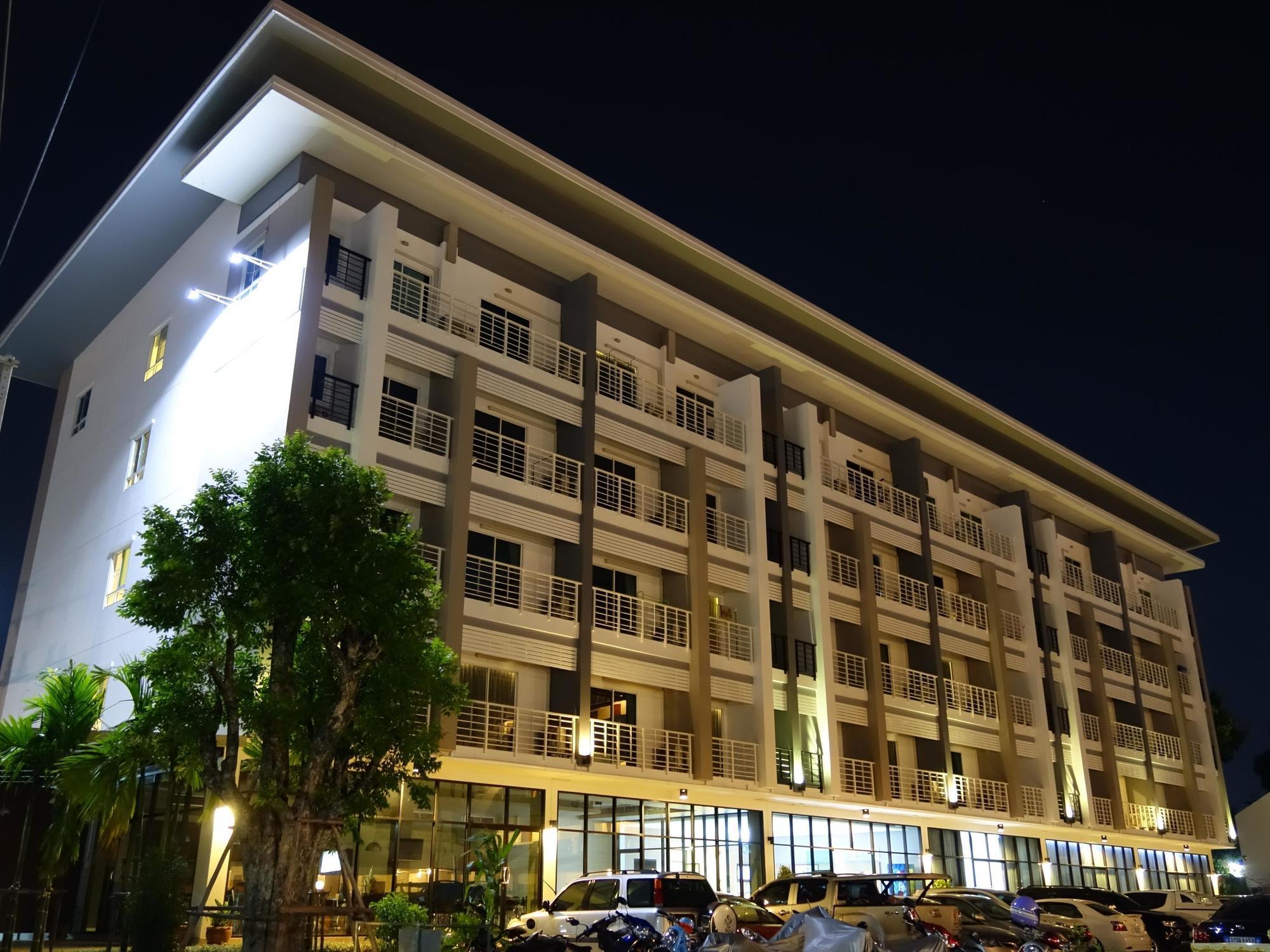 U Place Korat Nakhon Ratchasima Luaran gambar